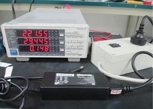 手機、電腦等電子設備的充電器留在插座上是否會耗電